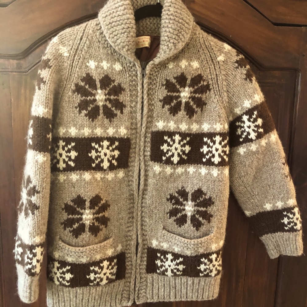 Vintage wool Cowichan snowflake sweater jacket
